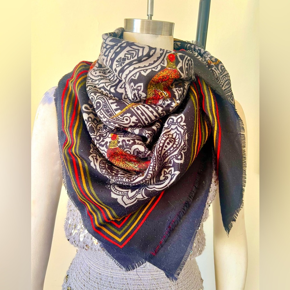 Vintage 90s Fall Pheasant Thanksgiving Navy Blue and White Paisley Bird Scarf